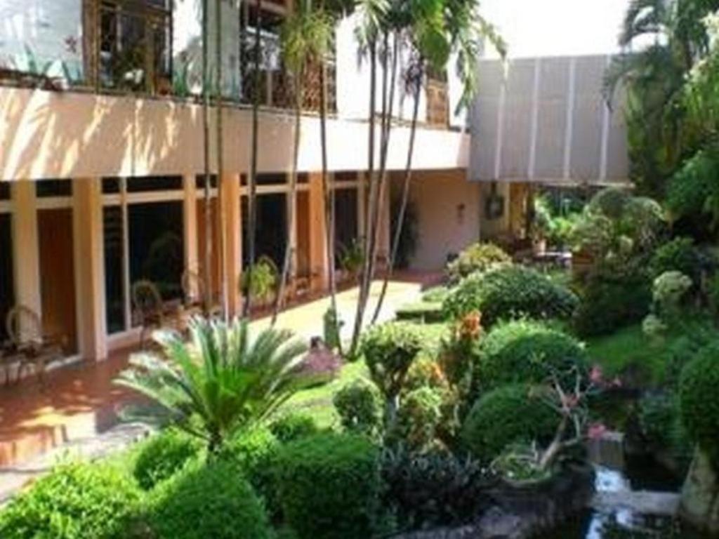 Hotel Safari Jembel Kültér fotó